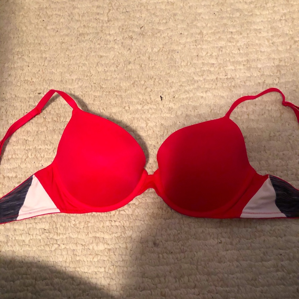 Victoria’s Secret pink wear everywhere push-up 34C red